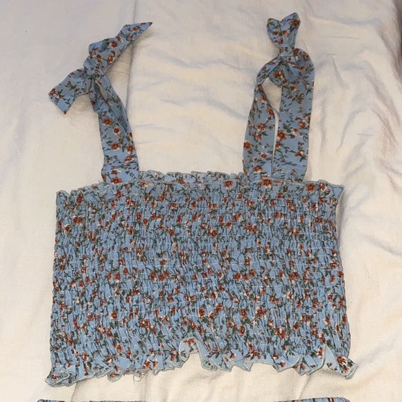 SOLD: Crop and skirt set - Picture 3 of 4